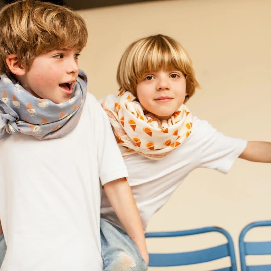 APACHES FOULARD LATIKA 100X100CM "SORBET" DENIM 4 APACHES FOULARD LATIKA 100X100CM "SORBET" DENIM – Image 4