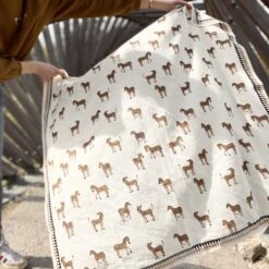 APACHES FOULARD LATIKA 100X100CM "ZÈBRE" CRÈME -Bébé Produits Vente apaches foulard latika 100x100cm zebre creme 2