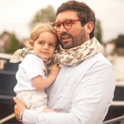 APACHES FOULARD MANIKA 50X50CM "BENGALE" LATTE -Bébé Produits Vente apaches foulard manika 50x50cm bengale latte 2