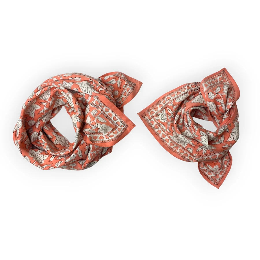 APACHES FOULARD MANIKA 50X50CM "COEUR" PAPAYE 6 APACHES FOULARD MANIKA 50X50CM "COEUR" PAPAYE – Image 6