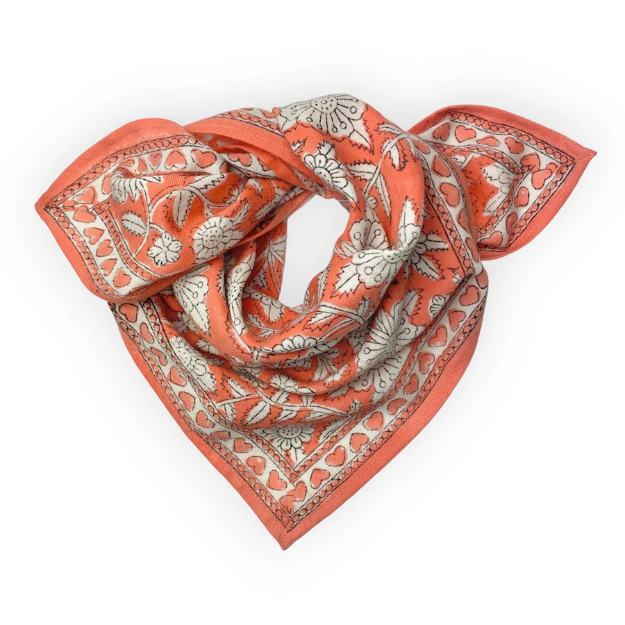 APACHES FOULARD MANIKA 50X50CM "COEUR" PAPAYE 1 APACHES FOULARD MANIKA 50X50CM "COEUR" PAPAYE