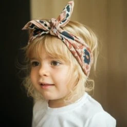 APACHES FOULARD MANIKA 50X50CM "COEUR" PRALINE -Bébé Produits Vente apaches foulard manika 50x50cm coeur praline 1