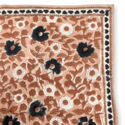 APACHES FOULARD MANIKA 50X50CM "COEUR" PRALINE -Bébé Produits Vente apaches foulard manika 50x50cm coeur praline 4