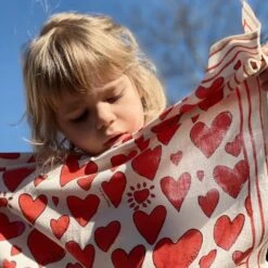 APACHES FOULARD MANIKA 50X50CM "HAPPY" COQUELICOT -Bébé Produits Vente apaches foulard manika 50x50cm happy coquelicot 1