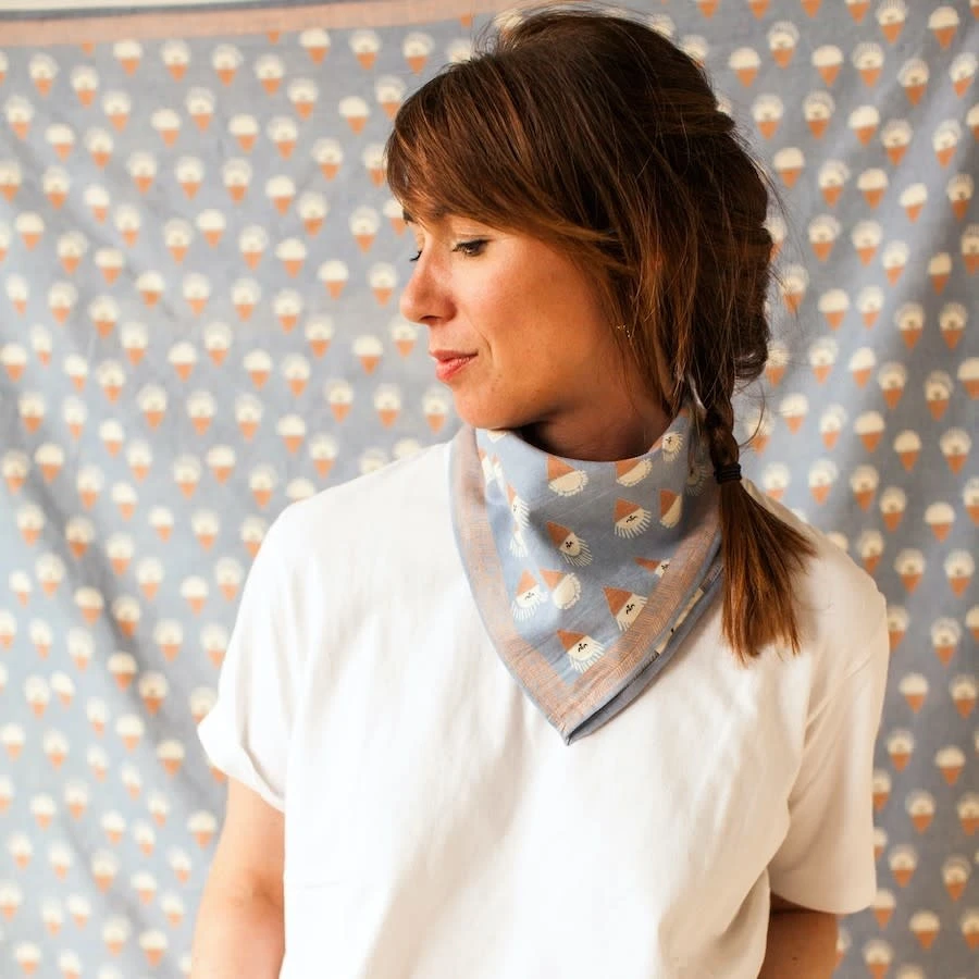 APACHES FOULARD MANIKA 50X50CM "SORBET" DENIM 4 APACHES FOULARD MANIKA 50X50CM "SORBET" DENIM – Image 4