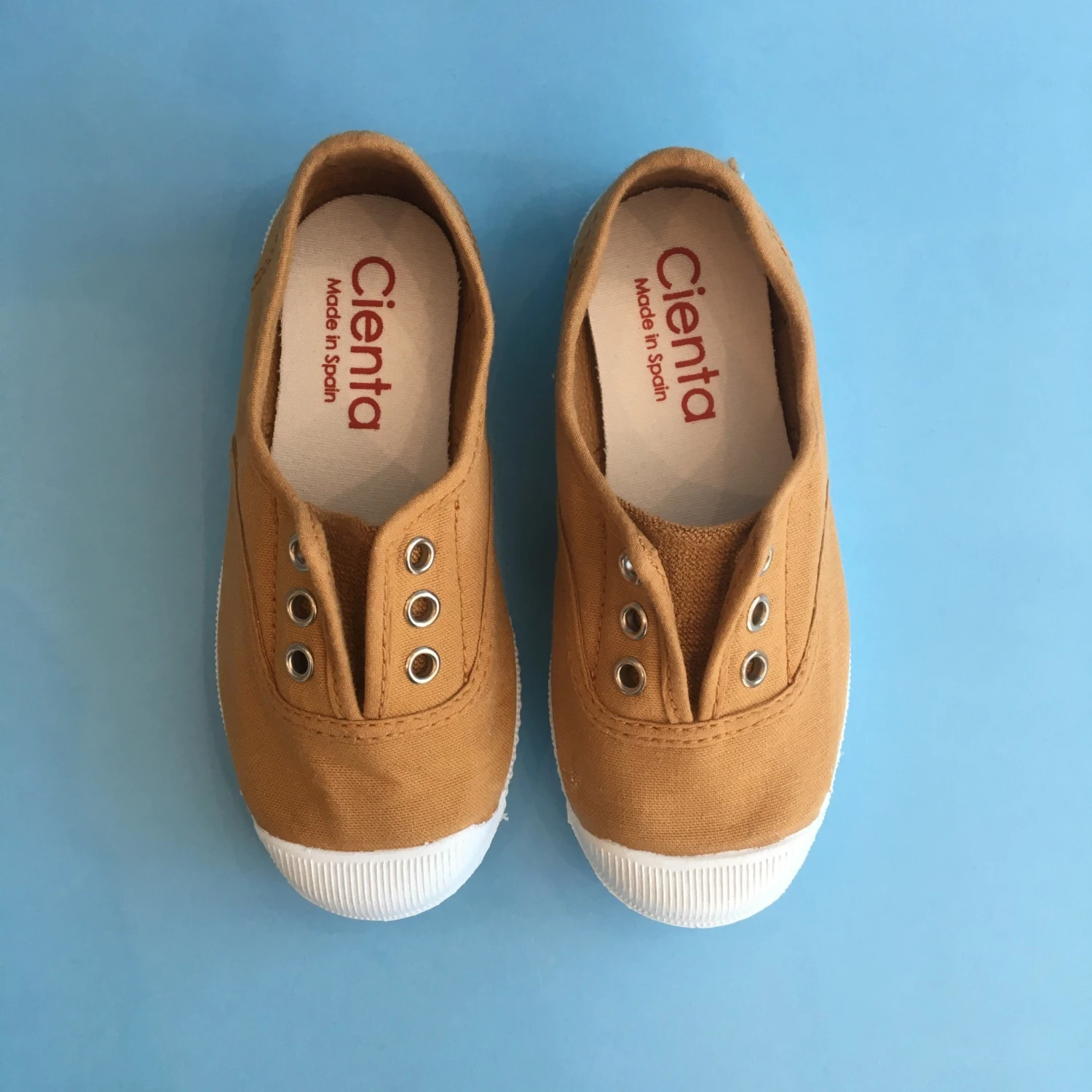 CIENTA CHAUSSURES EN TOILE ELASTIQUÉE MOUTARDE 2 CIENTA CHAUSSURES EN TOILE ELASTIQUÉE MOUTARDE – Image 2