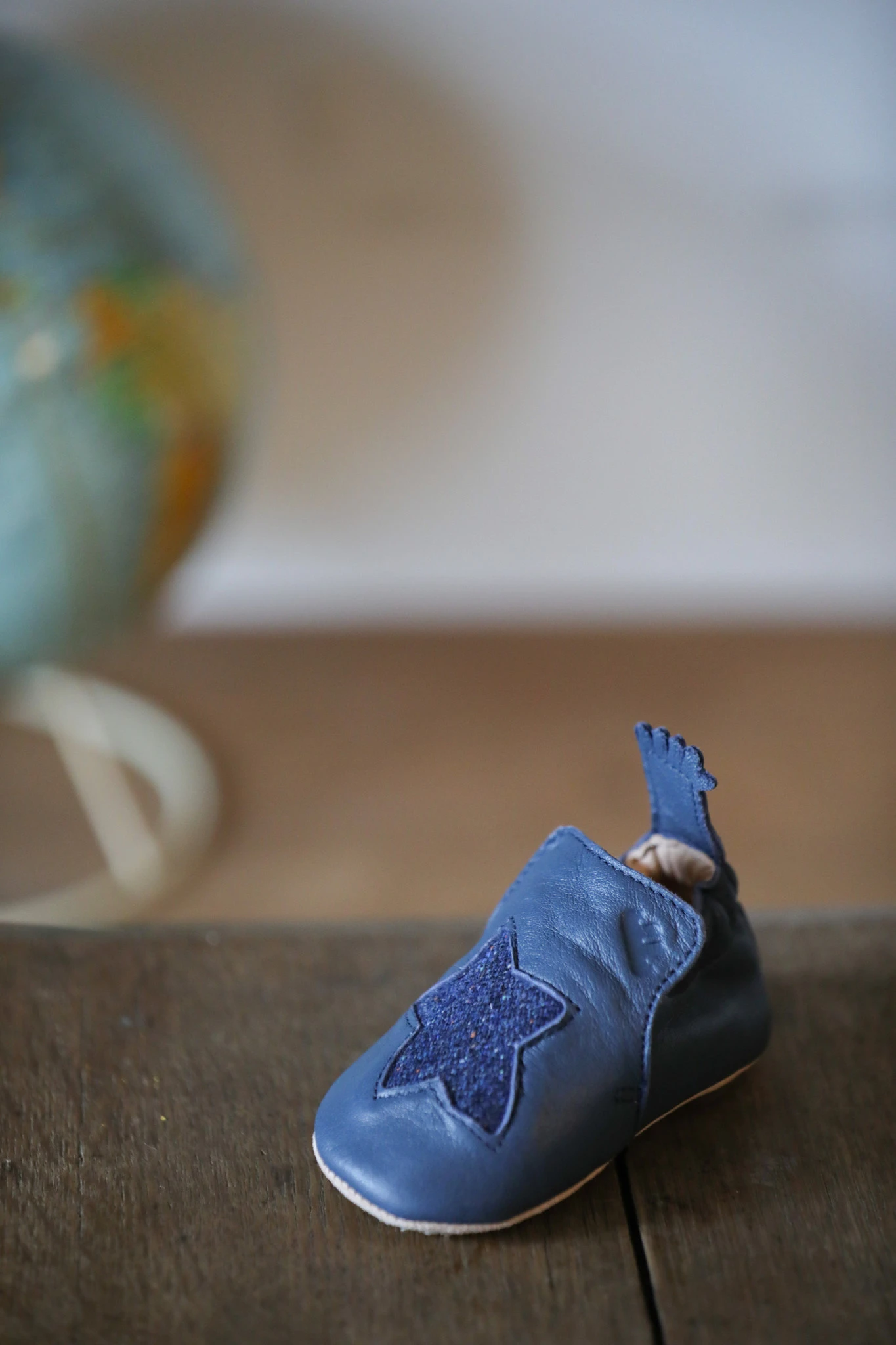 EASY PEASY CHAUSSON SOUPLE ANTIDÉRAPANT "BLUBLU" ETOILE BLEU JEAN 6 EASY PEASY CHAUSSON SOUPLE ANTIDÉRAPANT "BLUBLU" ETOILE BLEU JEAN – Image 6