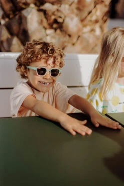 HELLO HOSSY LUNETTES DE SOLEIL "MINI JERRY" TURQUOISE/CRÈME -Bébé Produits Vente hello hossy lunettes de soleil mini jerry turquois 5