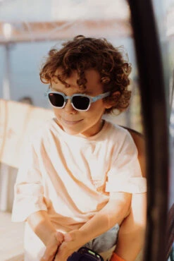 HELLO HOSSY LUNETTES DE SOLEIL "MINI KELLY" BLEU/CRÈME -Bébé Produits Vente hello hossy lunettes de soleil mini kelly bleu cre 6