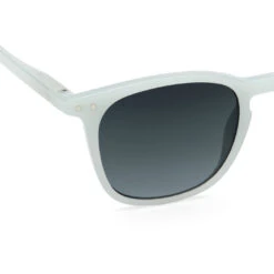 IZIPIZI LUNETTES DE SOLEIL ADULTE "LA TRAPÈZE" #E MISTY BLUE -Bébé Produits Vente izipizi lunettes de soleil adulte la trapeze e mis 2