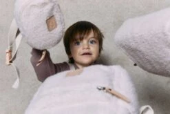 JOJO FACTORY SAC À DOS BABY TRIP - BOUCLETTE ÉCRU -Bébé Produits Vente jojo factory sac a dos baby trip bouclette ecru 1