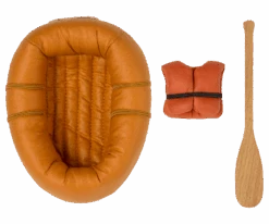 MAILEG BATEAU CANÖE AVEC GILET ET RAME -Bébé Produits Vente maileg bateau canoee avec gilet et rame 2