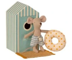 MAILEG PETIT FRÈRE SOURIS 10CM - DANS SA CABINE BLEU - COLLECTION PLAGE