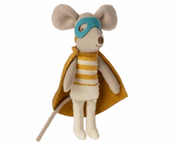 MAILEG PETIT FRÈRE SOURIS 10CM - SUPER-HÉROS DANS SA BOITE D'ALLUMETTES