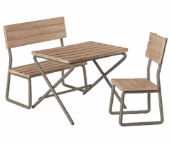 MAILEG SALON DE JARDIN (TABLE, CHAISE, BANC) 9CM -Bébé Produits Vente maileg salon de jardin table chaise banc 9cm 1