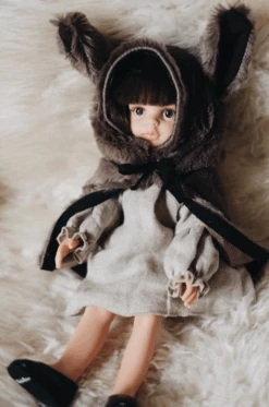 MINIKANE POUPÉE PEAU D'ÂNE CAROL - CONTES & LÉGENDES AMIGAS -Bébé Produits Vente minikane poupee peau dane carol contes legendes am 1