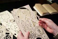 UGEARS MAQUETTE MÉCANIQUE - TELLURION -Bébé Produits Vente ugears maquette mecanique tellurion 10